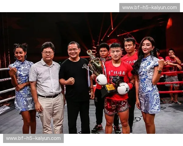 破碎的防御与意志的咆哮：位宁辉vs金东秀，这场拳台暴力美学你真的看懂了吗？